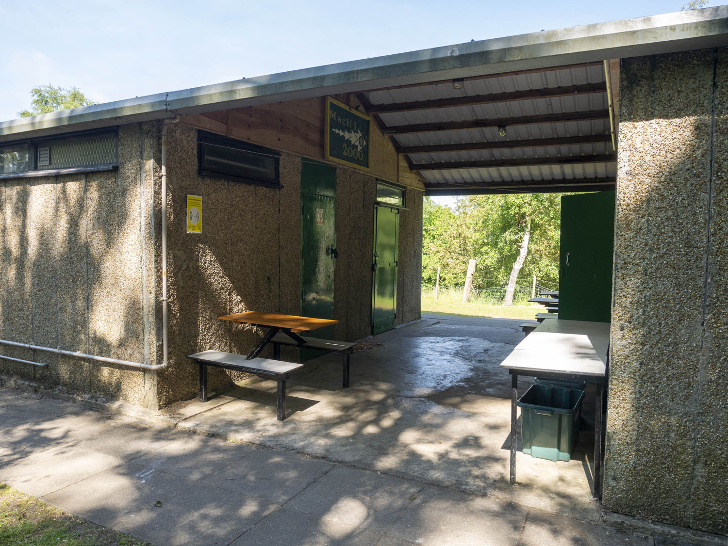 03_COVERED_OUTDOOR KITCHEN AREA 01