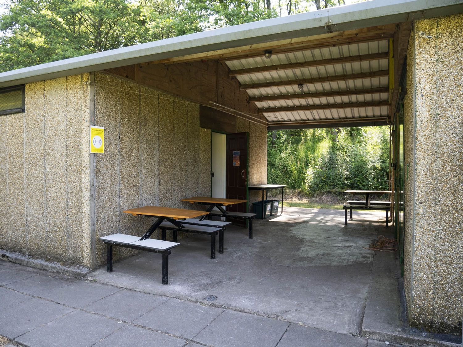 03_COVERED_OUTDOOR KITCHEN AREA 02